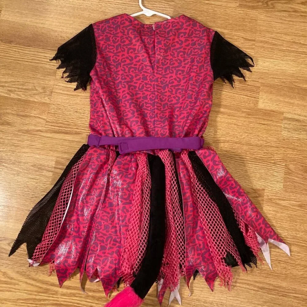 Chic Cat Girls Halloween Costume - Size Medium (7/8YO) - Picture 7 of 7